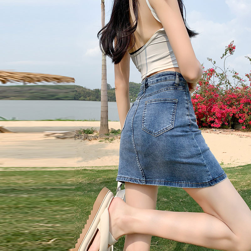 High-waisted and versatile Denim Skort