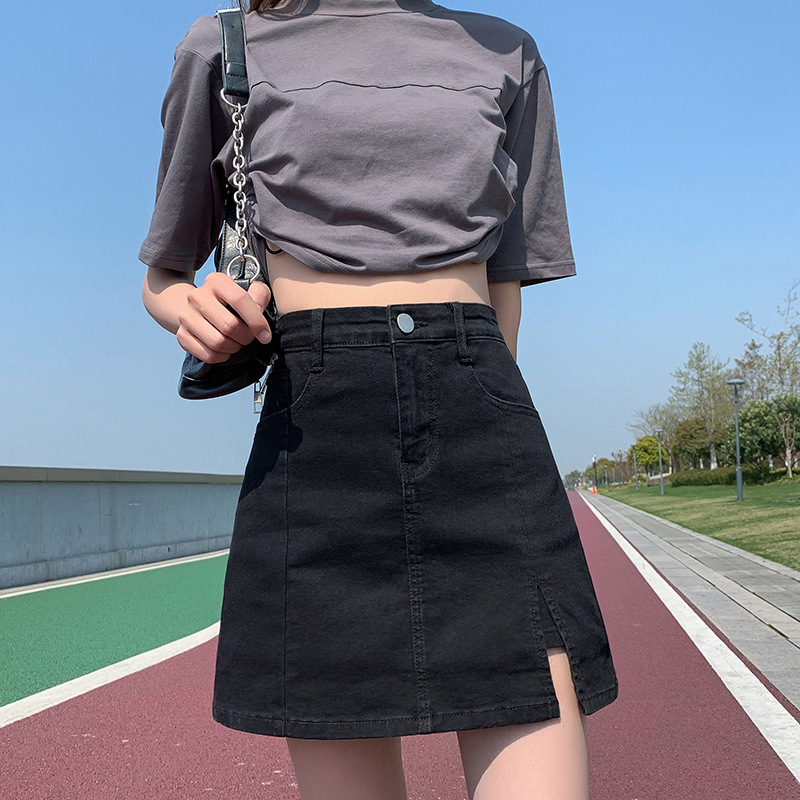 High-waisted and versatile Denim Skort