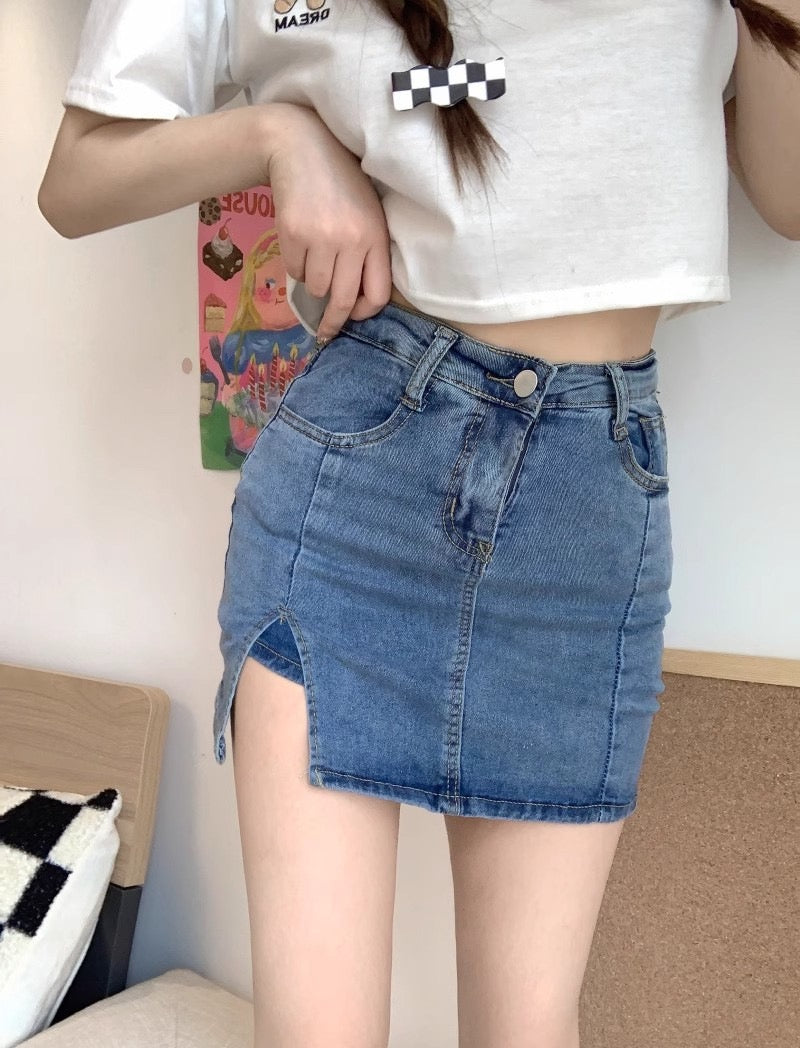 High-waisted and versatile Denim Skort