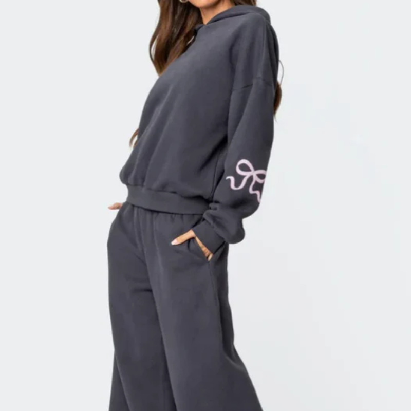 Viral Bow Sweatsuit